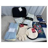 New Hand Towels, Kitchen Towels, Dish Cloths, Pot Holders, Toaster Cover, Etc