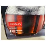 New Bodum Assam Tea Press with Stainless Steel Filter - 34 oz