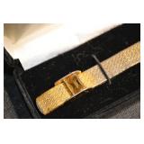 Crown 185 Quartz Analog - Gold-Tone Mesh Bracelet Watch