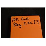 10K Gold Ring - Size 8.5 - 7.19g