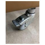 MSRP $3,500+ IOA Bariatric Healthcare Patient Recliner – 600lb Capacity, Full Recline, Integrated Leg Rest, Heavy-Duty Locking Casters – Clinical / Infusion / Recovery Chair