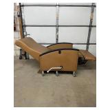 MSRP $3,500+ IOA Bariatric Healthcare Patient Recliner – 600lb Capacity, Full Recline, Integrated Leg Rest, Heavy-Duty Locking Casters – Clinical / Infusion / Recovery Chair