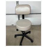 MSRP $600 Brewer 22500B Adjustable-Height Medical Grade Exam Stool – Upholstered Seat & Back, Pneumatic Lift, 5-Wheel Rolling Caster Base – Great Condition