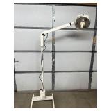 Super Nice Welch Allyn 44200 LS200 Procedure Light - Shadow-Free Illumination, Durable Mobile Stand, Multi-Lamp Design - Great Working Condition!