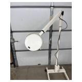 Super Nice Welch Allyn 44200 LS200 Procedure Light - Shadow-Free Illumination, Durable Mobile Stand, Multi-Lamp Design - Great Working Condition!