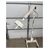 Super Nice Welch Allyn 44200 LS200 Procedure Light - Shadow-Free Illumination, Durable Mobile Stand, Multi-Lamp Design - Great Working Condition!