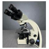 WOW MSRP $2400 LW Scientific I-4 Infinity Medical Grade Laboratory Power Lighted Binocular Microscope with 4 Objectives - Great Working Condition!