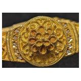 K - Vintage 18K Gold Bracelet with Diamond Chips