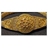 K - Vintage 18K Gold Bracelet with Diamond Chips