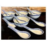 FR - Chinese Blue and White Rice Grain Porcelain Bowls and Spoons Set
