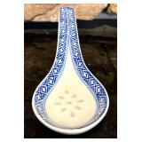 FR - Chinese Blue and White Rice Grain Porcelain Bowls and Spoons Set