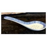 FR - Chinese Blue and White Rice Grain Porcelain Bowls and Spoons Set