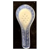 FR - Chinese Blue and White Rice Grain Porcelain Bowls and Spoons Set
