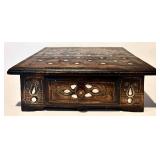 FR - Vintage Wooden Chess Set with Mother of Pearl Inlay and Brass Pieces