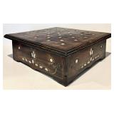 FR - Vintage Wooden Chess Set with Mother of Pearl Inlay and Brass Pieces