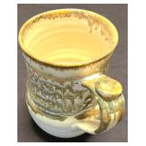 LR - Decorative Tableware Lot: Ivory Oval Tray; Blue/Rust Tray; Blue Vase; Brown & Tan Mugs; Candleholders