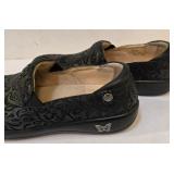 LR - Alegria KEL-431 Slip-On Shoes - Leather Upper, Black Floral Embossed - EU 40 / US 9