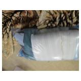 Deer blanket in excellent condition...