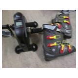 Floor pedal machine with display an...