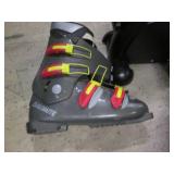 Floor pedal machine with display an...