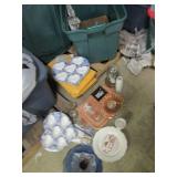 Decorative glassware, padded envelo...