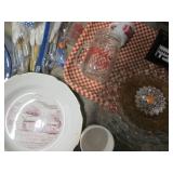 Decorative glassware, padded envelo...