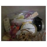Assorted household decor and suppli...