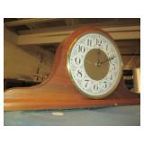 Pallet lot of approximately 15 tote...