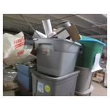 Pallet lot of approximately 15 tote...