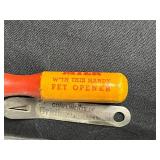 Assorted Vintage Kitchen Collectibles and Souvenir Hourglasses Lot Inc Souvenir China