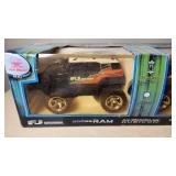 New Bright RC Vehicle Set including FJ Cruiser and Hummer H2