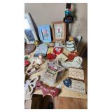 Decorative Wall Signs and Home Decor Items including "Welcome" Star Sign, "Home Sweet Home" Heart, and Various Inspirational Plaques