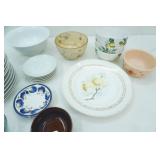 Dinnerware Lot