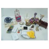 Novelty Variety Lot. Collectibles