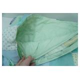 Full Size Quilt in very good condition