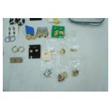 Jewelry Lot: Pierced Earring Pairs