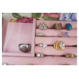Jewelry Lot: Jewelry Box and Rings