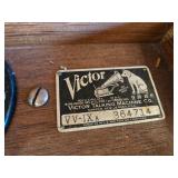 Victor Talking Machine Co. VV-IXA Phonograph - Spins, Lid is Loose on One Hinge, Needle Slides Across Record too Fast to Play