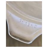 Pyrex 470-B Casserole Dish with Lid