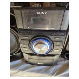 Sony Mini Hi-Fi Component System MHC-EC709iP with Speakers