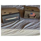 Wards 640 and Crestline Deluxe Slide Projectors - Untested