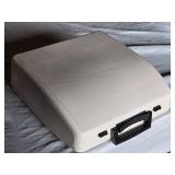 Olivetti MS 25 Premier Plus Typewriter in Case