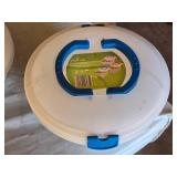 Crofton Salad Carrier Set