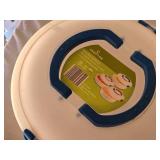 Crofton Salad Carrier Set