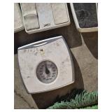 Lot of 4 Bathroom Scales including Health o meter and Taylor Brands - Untested