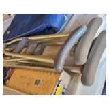 Rubbermaid Saf-T-Grip Shower Mat and Crutches with Blue Cushion