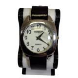GOSSIP Quartz Watch featuring interchangeable leather straps.