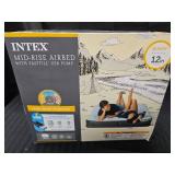 Intex mid-rise Airbed with fast fill pump Queen 12"