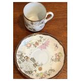 DR - 2x Vintage Teacups & Saucers with Creamer