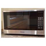 LL - Panasonic NN-SU686S Genius Sensor 1100W Microwave
